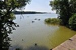 Nieczynny most kolejowy nad jeziorem Drwckim.