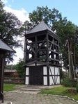 Łomnica, dzwonnica przy kościele p.w. Św. Wawrzyńca.