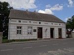 Pszczew. Budynek, w którym powstał pierwszy w Wielkopolsce Bank Ludowy.