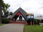 Rokitno, ołtarz na placu świątyni.