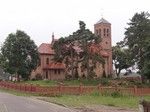Piłka. Miejscowy kościół pw. NMP Wniebowziętej zwiedzaliśmy niestety w deszczu.