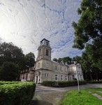 Bzowo, neorenesansowy pałac z końca XIX wieku.