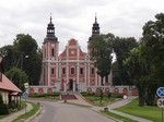 Lubasz. W drodze na metę zwiedziliśmy tutejszy kościół parafialny p.w. Narodzenia Najświętszej Maryi Panny z 1761 roku...