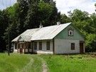 Grodzisk... oraz drewniany dwór Żółkowskich.