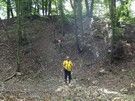 Niewiadoma. Za dworem, trafiliśmy na grodzisko na mapie nazwane "Wały Jaćwingowskie". Podwójne wysokie wały i rozmiary obiektu zrobiły na nas ogromne wrażenie.