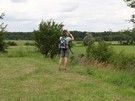 Z kilkumetrowego wału od wschodniej strony był piękny widok na pozostałości fosy...