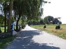 Budzieszyn. Figurki otaczające kościół Matki Boskiej Budzieszyńskiej były bardzo naiwne i kiczowate, ale miały swój urok.