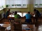 Kisielany Żmichy. Na 18:00 zapowiedziano konkurs krajoznawczy, wzięło w nim udział kilka osób (także przedstawiciel "Czarnych Stóp").