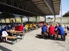 O 13-tej wyszliśmy na zewnątrz, gdzie czekał na nas poczęstunek: bęcwały, lipcowa kapusta podlaska i napój.