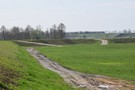 Kowale, przechodzimy przez mostek midzy waami nad dopywem Warty. 16.04.2016