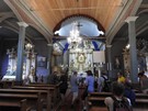 Rossoszyca. Obejrzelimy go dokadnie, a w rodku ksidz opowiedzia histori wityni i... jej remontw.
