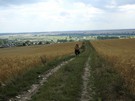 Idąc zboczem Galicowej podziwialiśmy panoramę doliny Nidy.