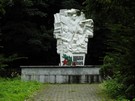 ... podeszliśmy jeszcze do cmentarza jeńców radzieckich.