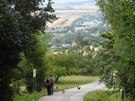 ... na skraju lasu rozpostarła się przed nami niesamowita panorama na Bodzentyn.