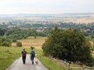 ... na skraju lasu rozpostarła się przed nami niesamowita panorama na Bodzentyn.