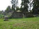 Skarżysko-Kamienna. Podeszliśmy jeszcze do znajdujących się naprzeciw ruin pieca hutniczego.