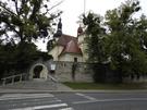 W Otmęcie będącym dzielnicą Krapkowic, podeszliśmy do kościoła pw. Wniebowzięcia NMP...