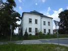 Pisarzowice. Dotarliśmy do wsi, w której znajduje się pałac z połowy XVII wieku, mieszkał tu m.in. właściciel "Amerykana".