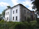 Pisarzowice. Dotarliśmy do wsi, w której znajduje się pałac z połowy XVII wieku, mieszkał tu m.in. właściciel "Amerykana".