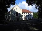 Klasztor znany jest z tego, że był miejscem internowania prymasa Stefana Wyszyńskiego w październiku 1955 r.