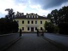 Jarnołtówek. Podeszliśmy do dworu, na który zerknęliśmy zza bramy, własność prywatna.