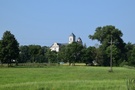 Różanystok. Widok na kościół pw. Ofiarowania NMP.