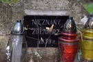 Trzyrzeczki. Wracając do leśniczówki trafiliśmy na mogiłę żołnierzy poległych w 1939 roku, jak się później okazało radzieckich.
