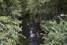 Dalej, lekceważąc mapę, poszliśmy "na pamięć" drogą. W dodatku betonowy mostek upewnił nas, że idziemy dobrze. Niestety po około kilometrze zorientowaliśmy się, że coś jest nie tak.
