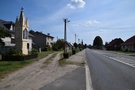 Trzebiszewo. Ruszyliśmy w stronę neoromańskiego kościoła św. Jana Nepomucena z połowy XIX w.