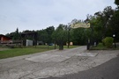 Witnica. Minlimy pooony przy orodku camping i weszlimy w las.
