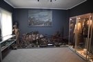 Stare Łysogórki. Zwiedziliśmy znajdujące się obok muzeum eksponujące pamiątki związane z walkami toczonymi tu wiosną 1945 roku.