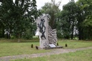 Stare ysogrki. Pomnik "Rejon pamici narodowej. Cedynia, Siekierki, Gozdowice 972-1945".