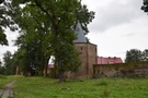 Chojna. Drogą wzdłuż murów...