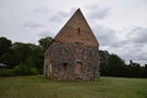 Rurka. Wzniesiona przez Templariuszy w 1248 roku z ciosów granitowych romańska kaplica.