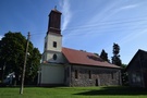 Stołeczna. Kościół pw. Najświętszego Serca Pana Jezusa z XIV wieku, z trochę dziwną barokową wieżą dobudowaną podczas przebudowy w XVIII w.