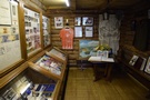 Pszczelnik. W chacie żmudzkiej przywiezionej tu w 1989 roku z Muzeum Budownictwa Ludowego w Rumszyszkach na Litwie, znajduje się małe Muzeum Lotnictwa "Lituanica".