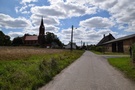 Głazów. Zbudowany w 1892 r. neogotycki ceglany kościół pw. Dobrego Pasterza.