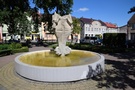 Lipiany. Fontanna z konikami morskimi.